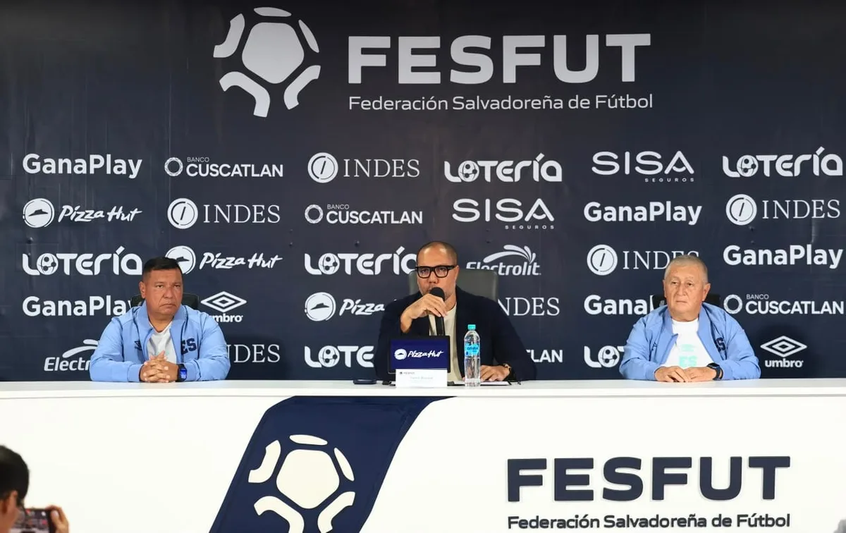 La Federación de Fútbol presenta a Eduardo Lara como nuevo técnico de la selección sub-20 masculina de El Salvador