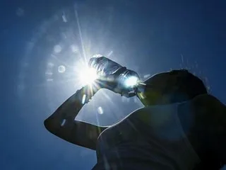 Canicule : six départements du sud-est de la France restent en vigilance orange ce lundi