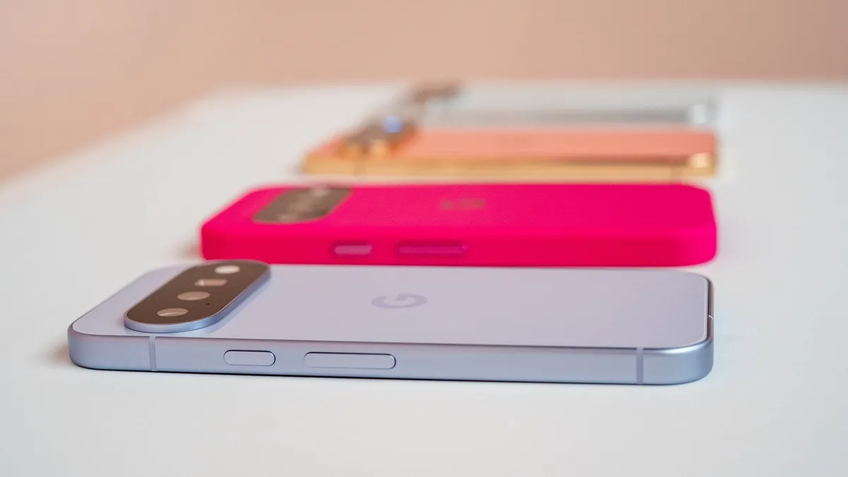 Google Pixel 11 vs Samsung Galaxy S26: Specs, price, camera details