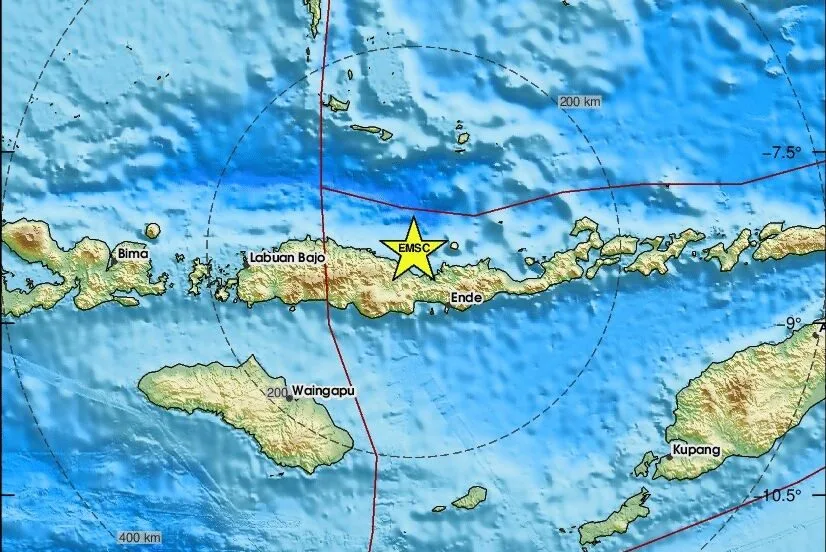 Terremoto de magnitude 7,7 atinge a Indonésia