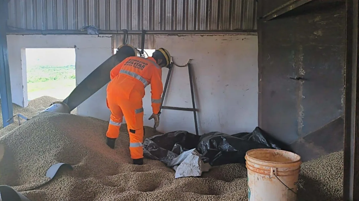 Silo de grãos de café desaba e trabalhador morre soterrado em Minas Gerais