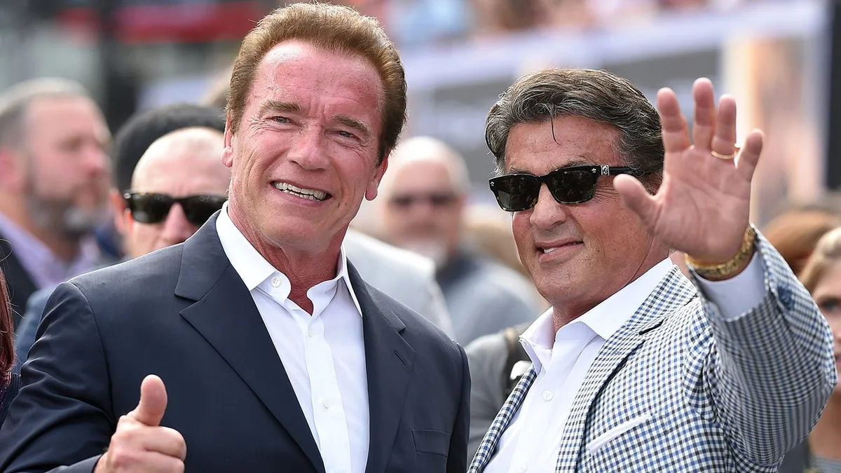 La guerra secreta entre Arnold Schwarzenegger y Sylvester Stallone que duró dos décadas y terminó en el mismo quirófano