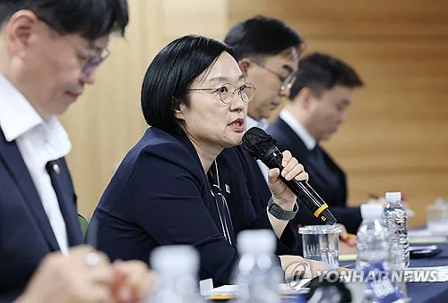 韓총리 "신산업 규제합리화 총력…총리실에 원스톱지원센터"