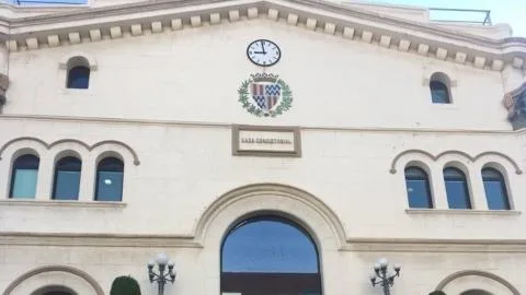 Desalojan a seis familias con cinco menores en Badalona en plena alerta por lluvias