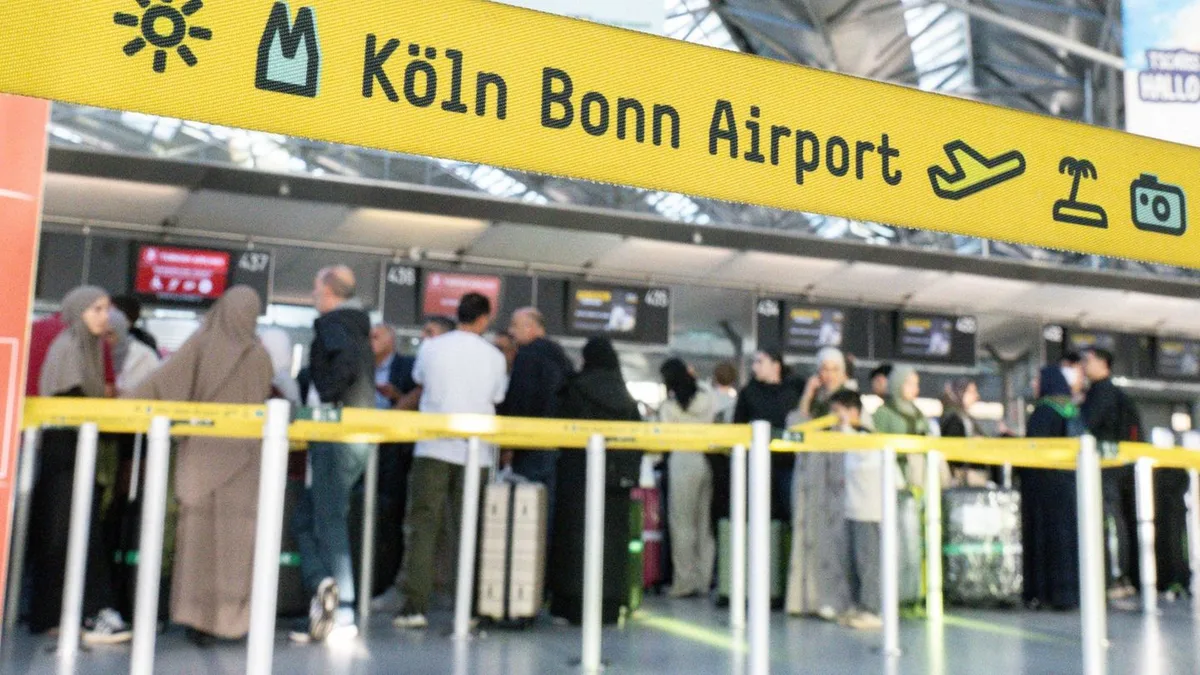 Verkehr und Flugbetrieb: Ferienstart in NRW: So voll waren Straßen und Flughäfen