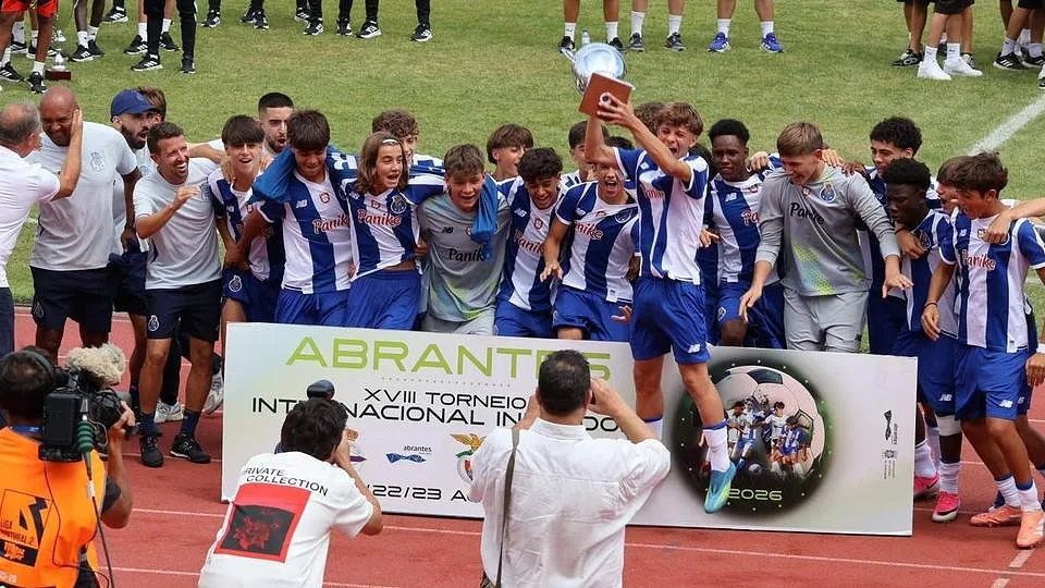 FC Porto: sub-15 goleiam Sporting (8-0)