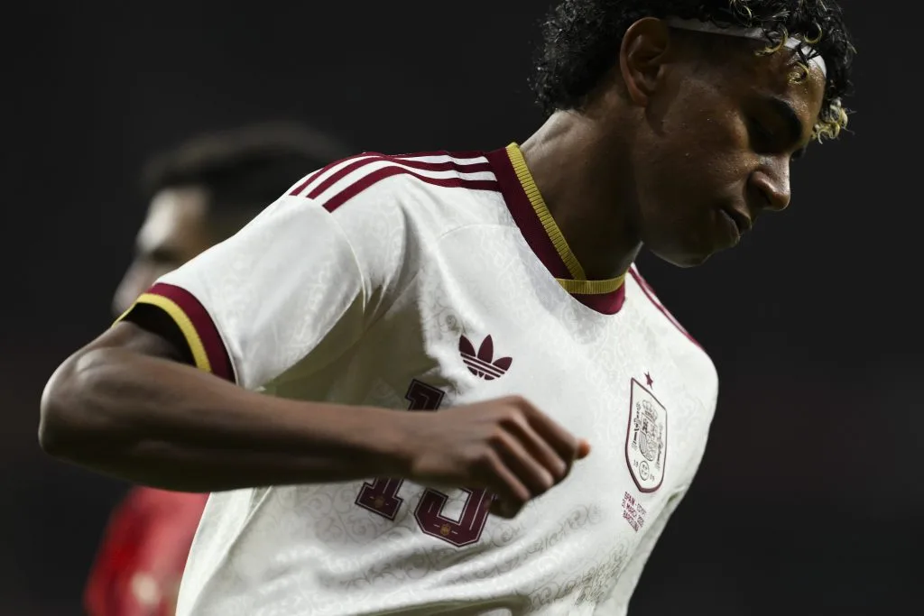 Yamal “se elege” ganhador da Bola de Ouro: “Mereço por tudo que conquistei”