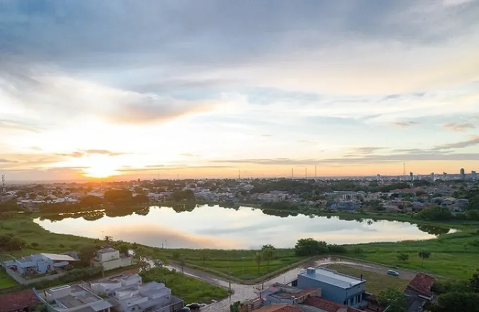 Lagoa Itatiaia ganha feira com música, arte e gastronomia aos domingos