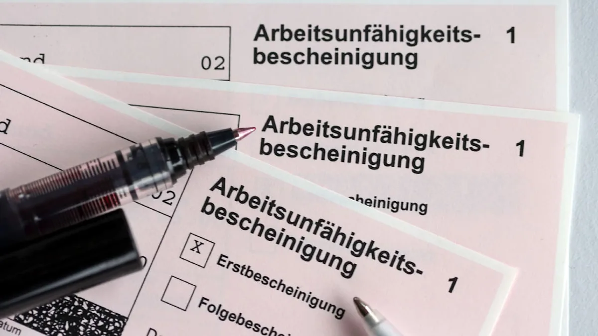 Er hatte nicht mal Arztkontakt - Mann wegen gekaufter Krankschreibung gefeuert