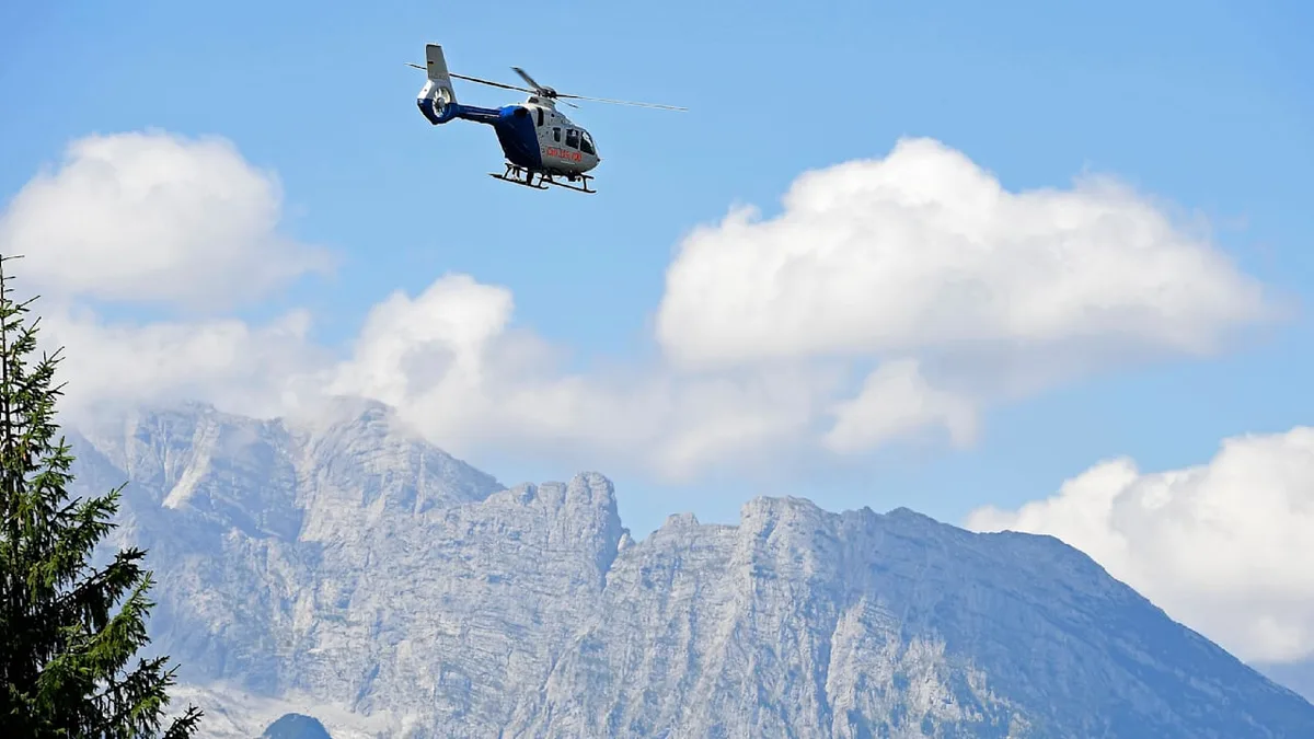 Vor den Augen seiner Begleiter - Mann (76) stürzt in den Alpen in den Tod