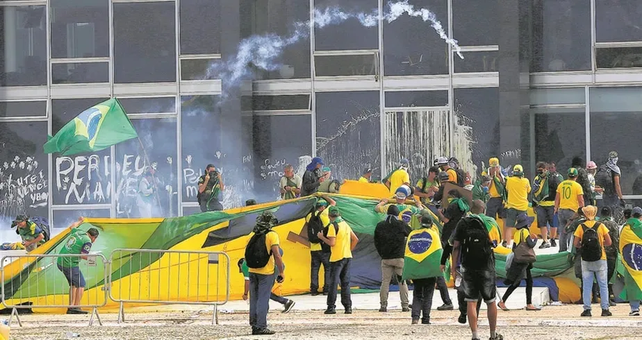Moraes cobra registros de trabalho de acreano condenado por golpe para avaliar remição