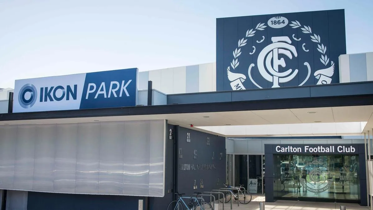Crisis erupts at Carlton after several players hospitalised following alleged drug incident