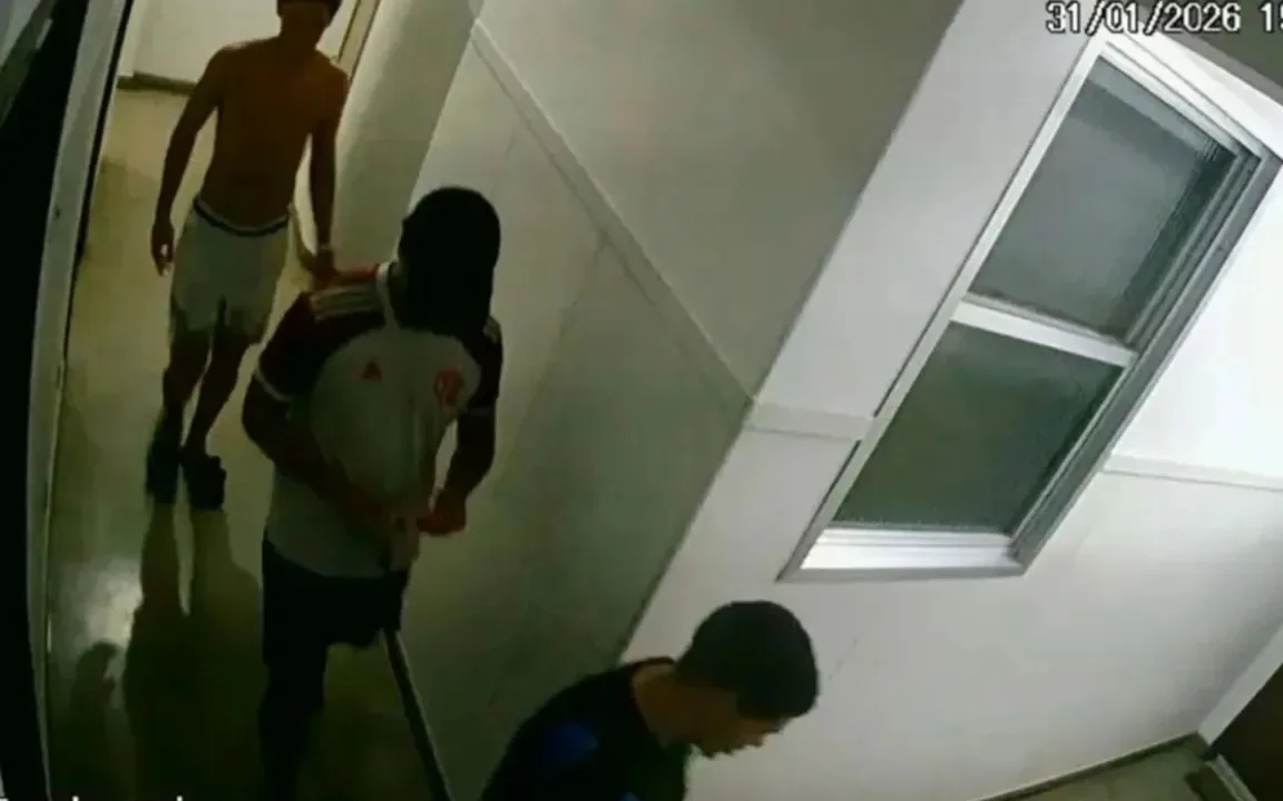 Quatro homens são condenados a 15 anos por estupro coletivo no Rio
