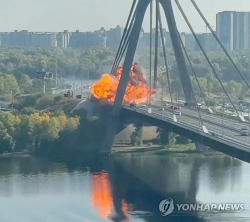 "스파이보다 낫다"…해킹에 뚫린 CCTV·웹캠, 전쟁 도구됐다