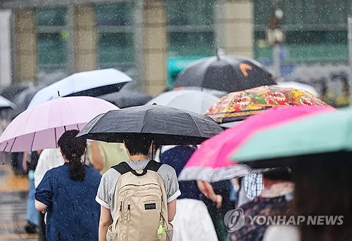대구·경북, 최대 60㎜ 소나기…돌풍·우박 주의