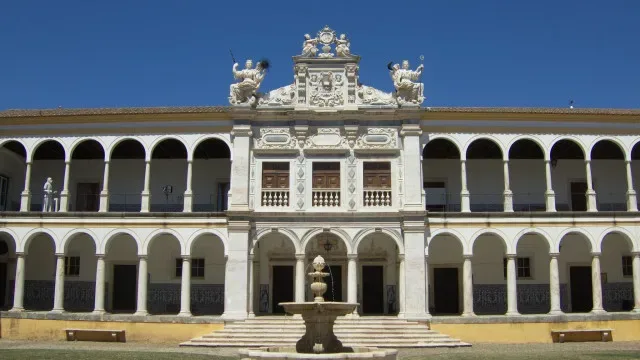Universidade de Évora inaugura Instituto Confúcio