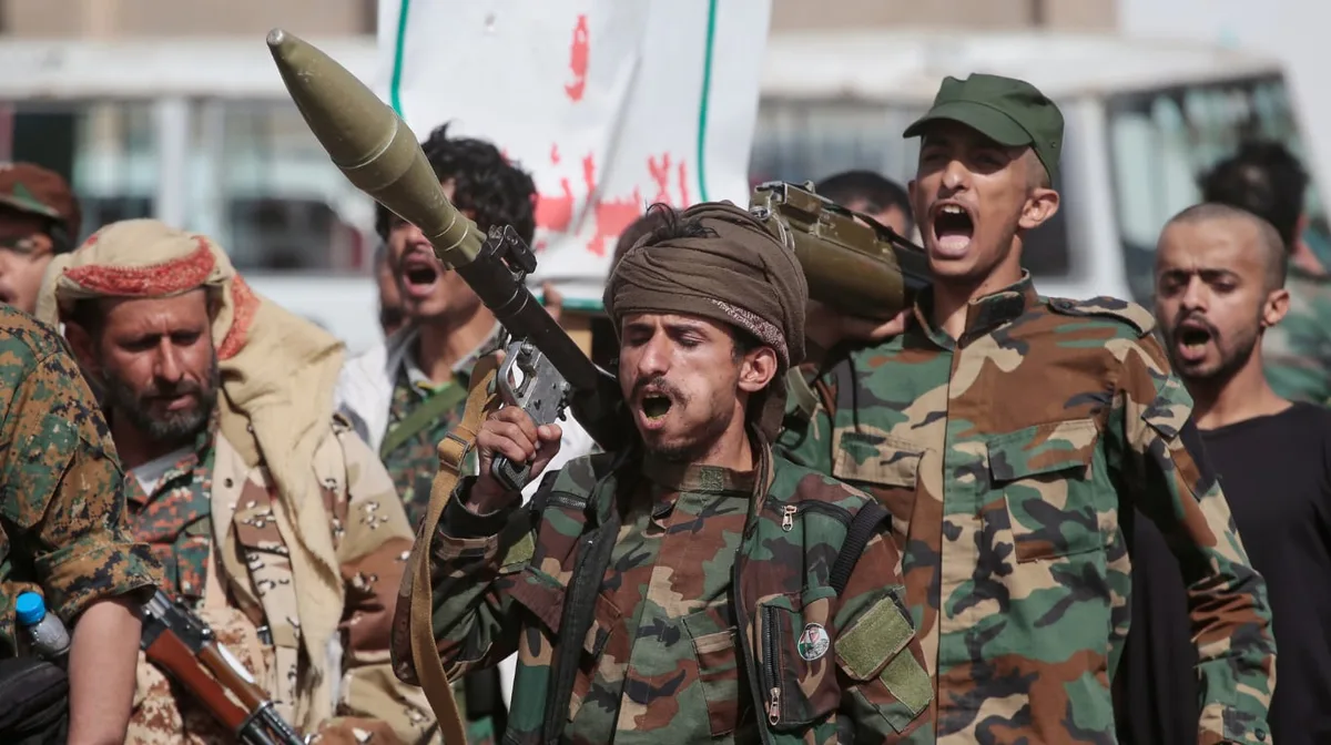 Tensión en Medio Oriente: los rebeldes hutíes de Yemen bombardearon una instalación militar de Arabia Saudita