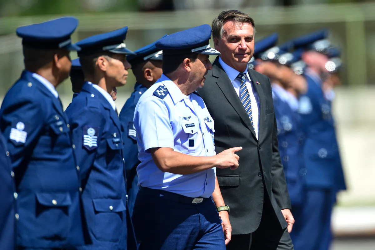 Crusoé: A última reunião dos militares nos estertores do governo Bolsonaro