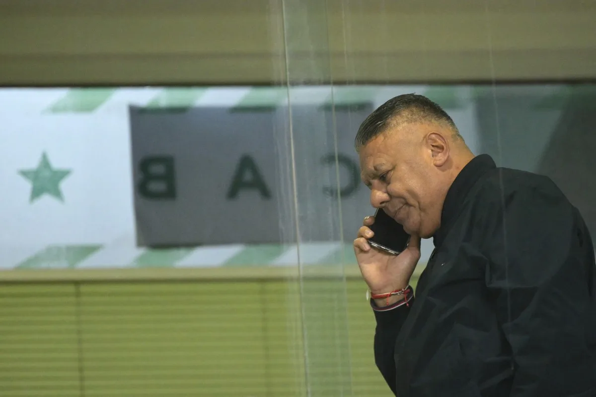Presidente de AFA denuncia una “campaña miserable” contra Argentina en el Mundial