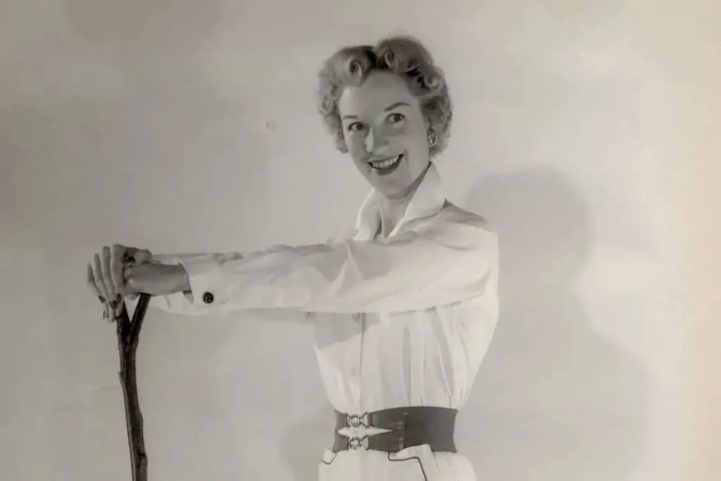 Morre Sheila Mathews, estrela da TV britânica desde a infância, aos 99 anos