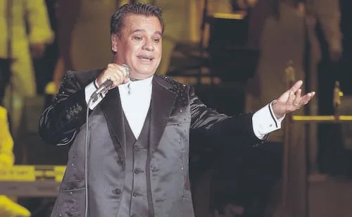 Juan Gabriel, siempre tú, tú, tú, siempre en mi mente y junto a mí