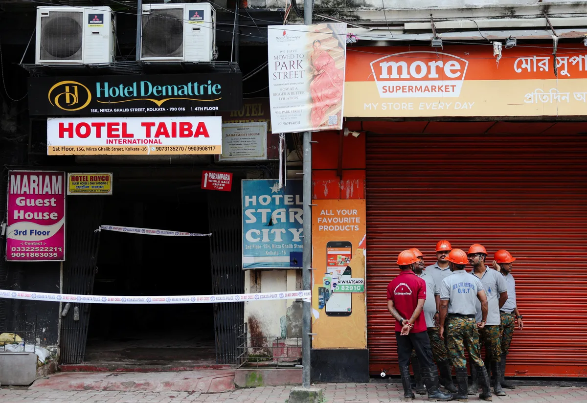 Al menos nueve muertos y seis heridos por el incendio de un hotel en India