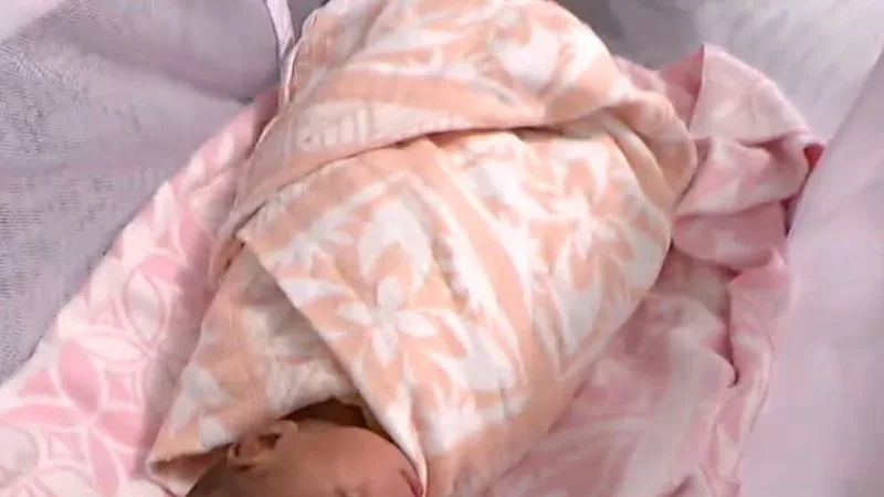 Premature baby youngest to survive