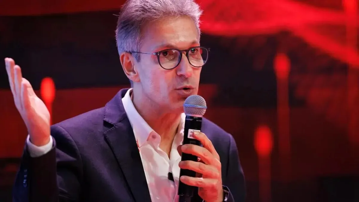 Zema diz que “não é preciso ficar repetindo a mesma história” sobre Flávio e Vorcaro