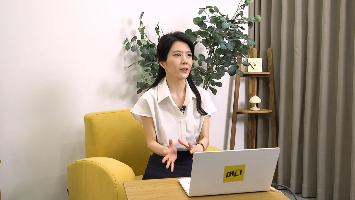 환율 1300원대 진입, 부자들은 지금 이 자산을 담고 있다