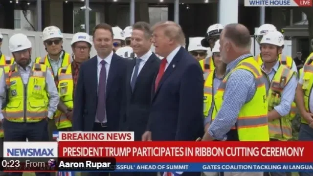 Trump bane comunicação social da Casa Branca e acaba... sem pio