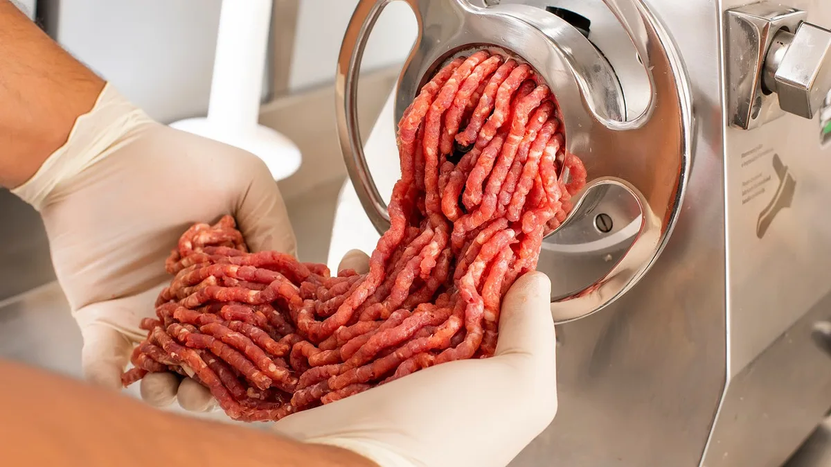 Quase um terço da população consome peixe transformado e carne processada semanalmente