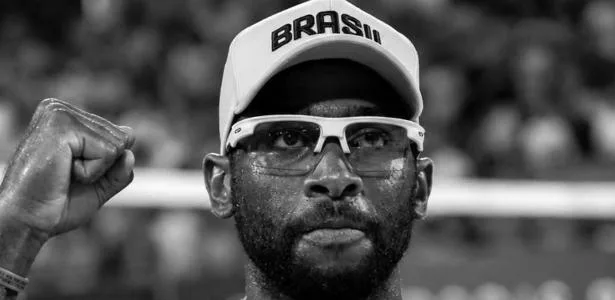 Evandro cobra punição por ataques racistas sofridos na Argentina