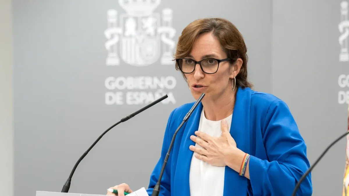 Mónica García afirma que llevar el Estatuto Marco al Congreso "no puede ser excusa" para mantener el conflicto médico