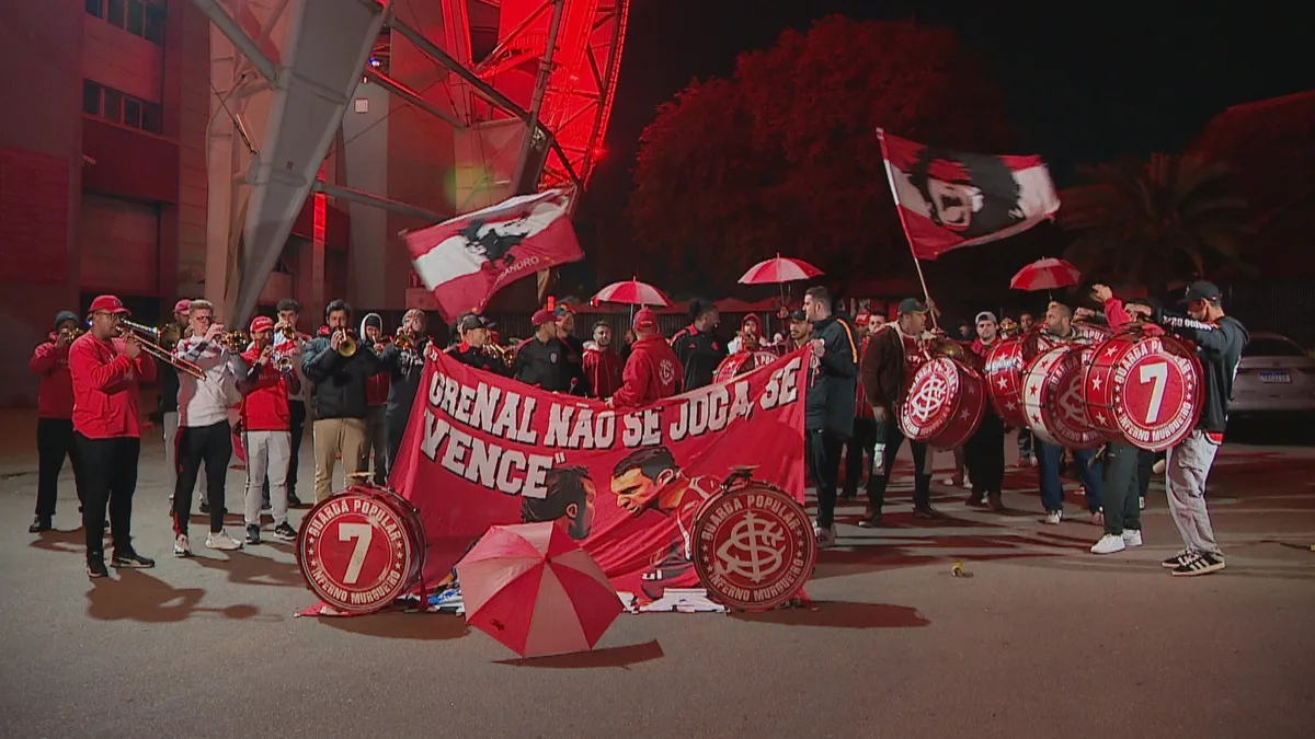 No ritmo da arquibancada: como é um dia de ensaio das bandas organizadas da dupla Gre-Nal