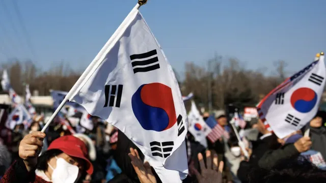 Coreia do Sul dispara tiros de aviso a militares norte-coreanos