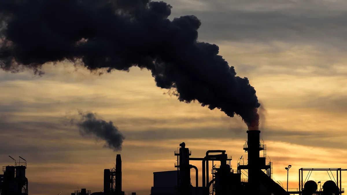 Impuesto sobre las emisiones de CO2: qué es, cómo funciona y quién debe pagar