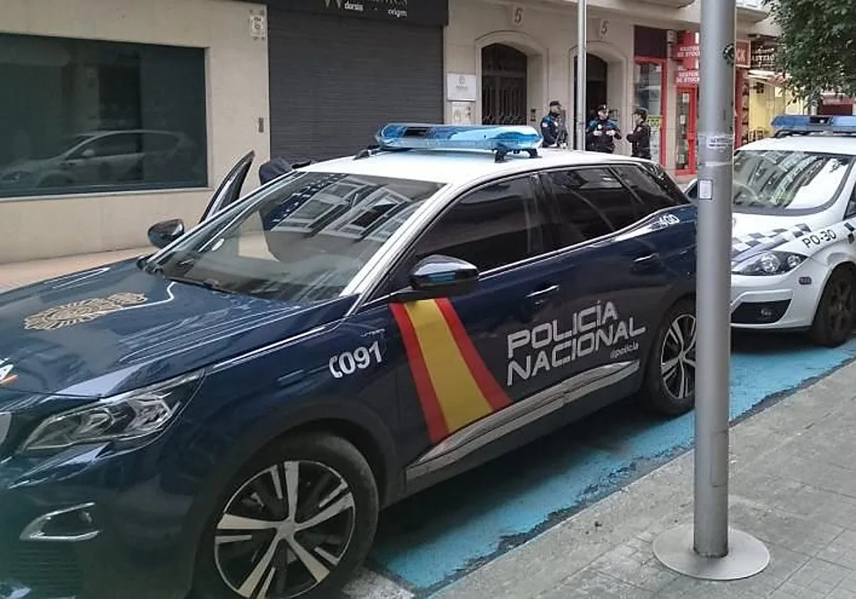 Detenido en Vilagarcía por agredir a su pareja en un bar y levantarla del suelo agarrándola por el pelo