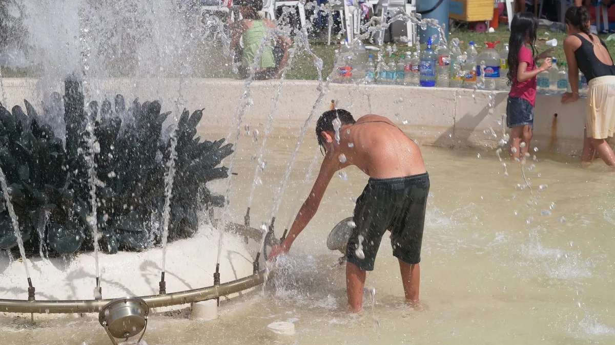 Un estudio advierte que cada vez más niños en la Argentina estarán expuestos al calor húmedo extremo derivado del cambio climático