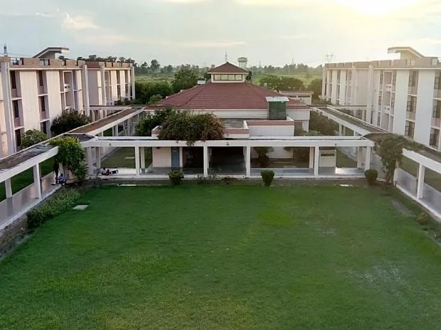 IndiGo's Gangwal commits another ₹300 crore to IIT Kanpur medical school