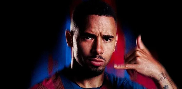 Barcelona anuncia a contratação do atacante brasileiro Gabriel Jesus