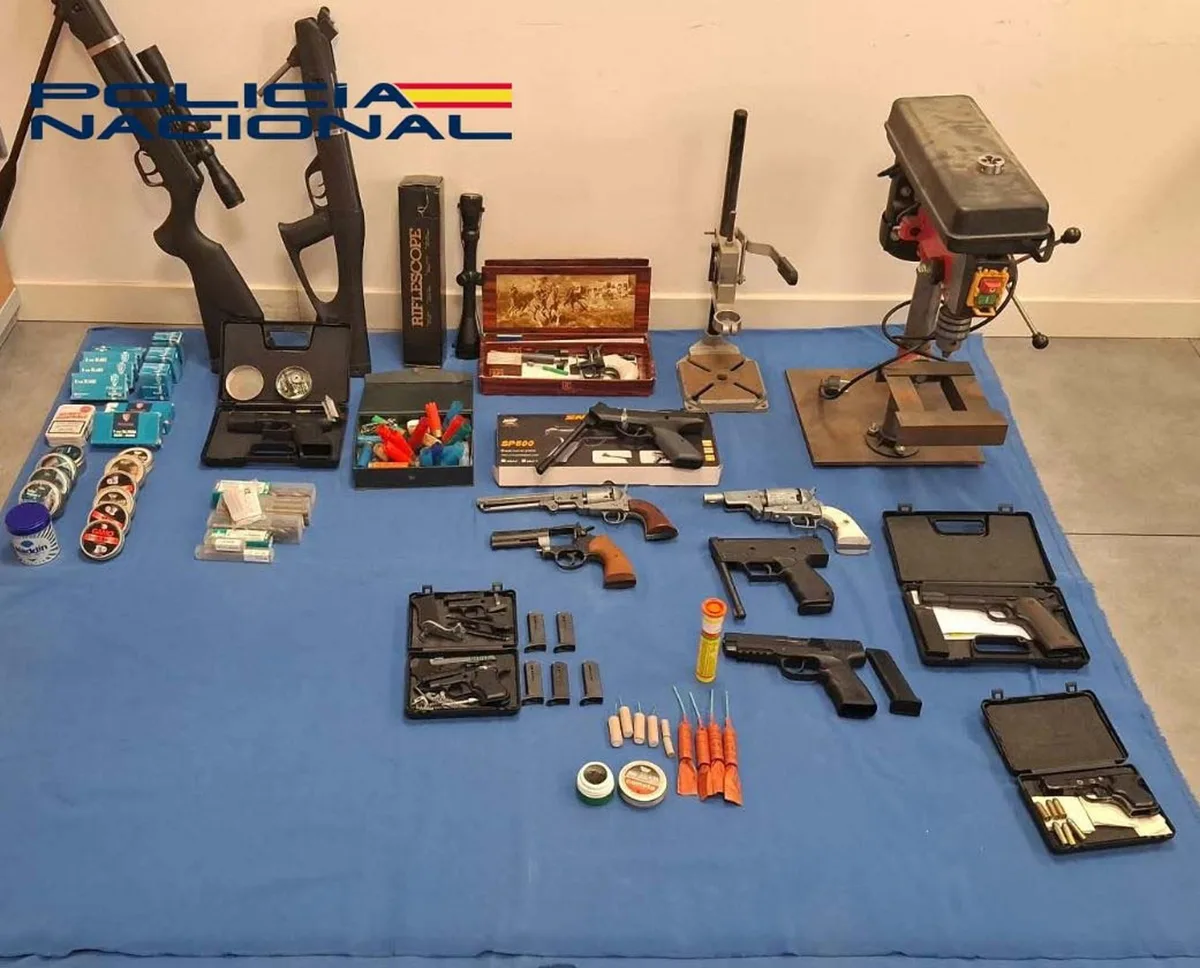 Detenido en Mérida con 16 armas y explosivos tras la denuncia "por miedo" de sus padres