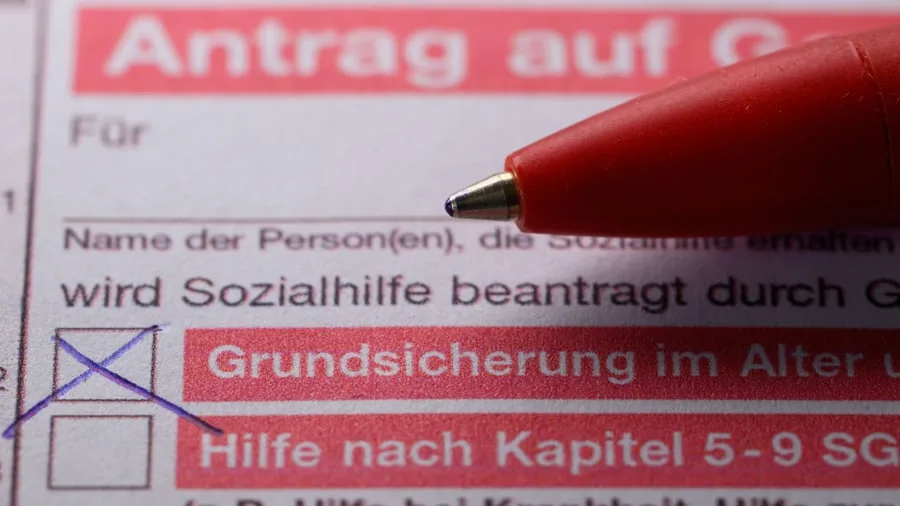 Sozialausgaben: Staat zahlt erneut mehr für Sozialhilfe