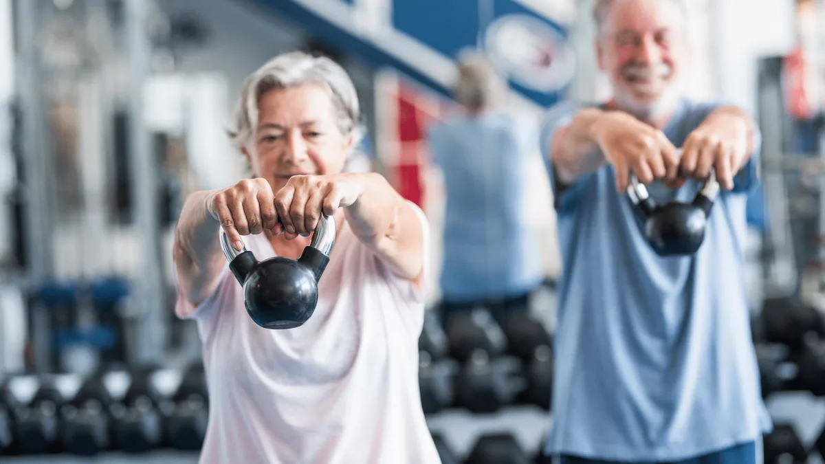 Como preservar a massa muscular depois dos 60? Proteína e exercício combatem a sarcopenia