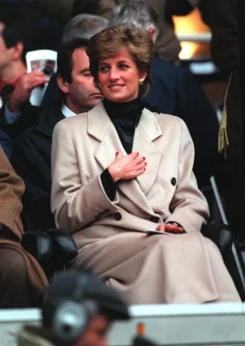 Irmão de princesa Diana diz que família real rejeitou pedido final dela para funeral e choca ao revelar o que ouviu de Charles Irmão de princesa Diana diz que família real rejeitou pedido final dela para funeral e choca ao revelar o que ouviu de Charles