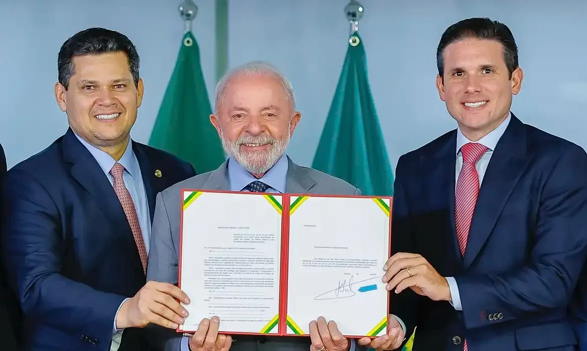 Lula normaliza divergências entre Poderes, mas diz que o que importa é votar prioridades do povo