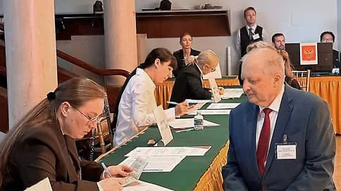 Тихим сапом // Как на выборах в Госдуму голосовали в Вашингтоне