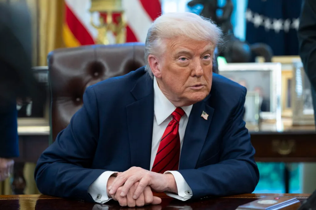 Trump sugere que poderá retirar o apoio à soberania britânica das Ilhas Malvinas