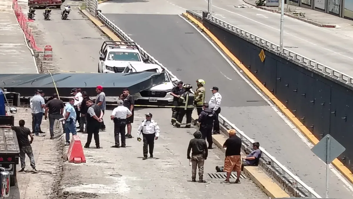 Caída de tótem en Huixquilucan alerta por instalación de 600 estructuras publicitarias en CDMX