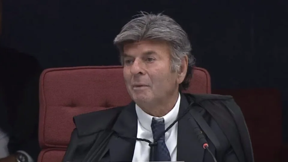 Fux é sorteado relator de ação que Moraes se declarou impedido sobre esposa, Vorcaro e Lulinha