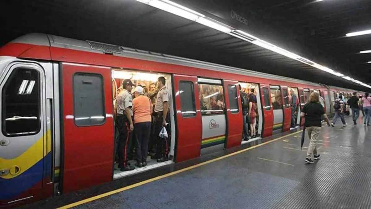 Metro de Caracas informó que opera con normalidad este domingo luego de las intensas lluvias